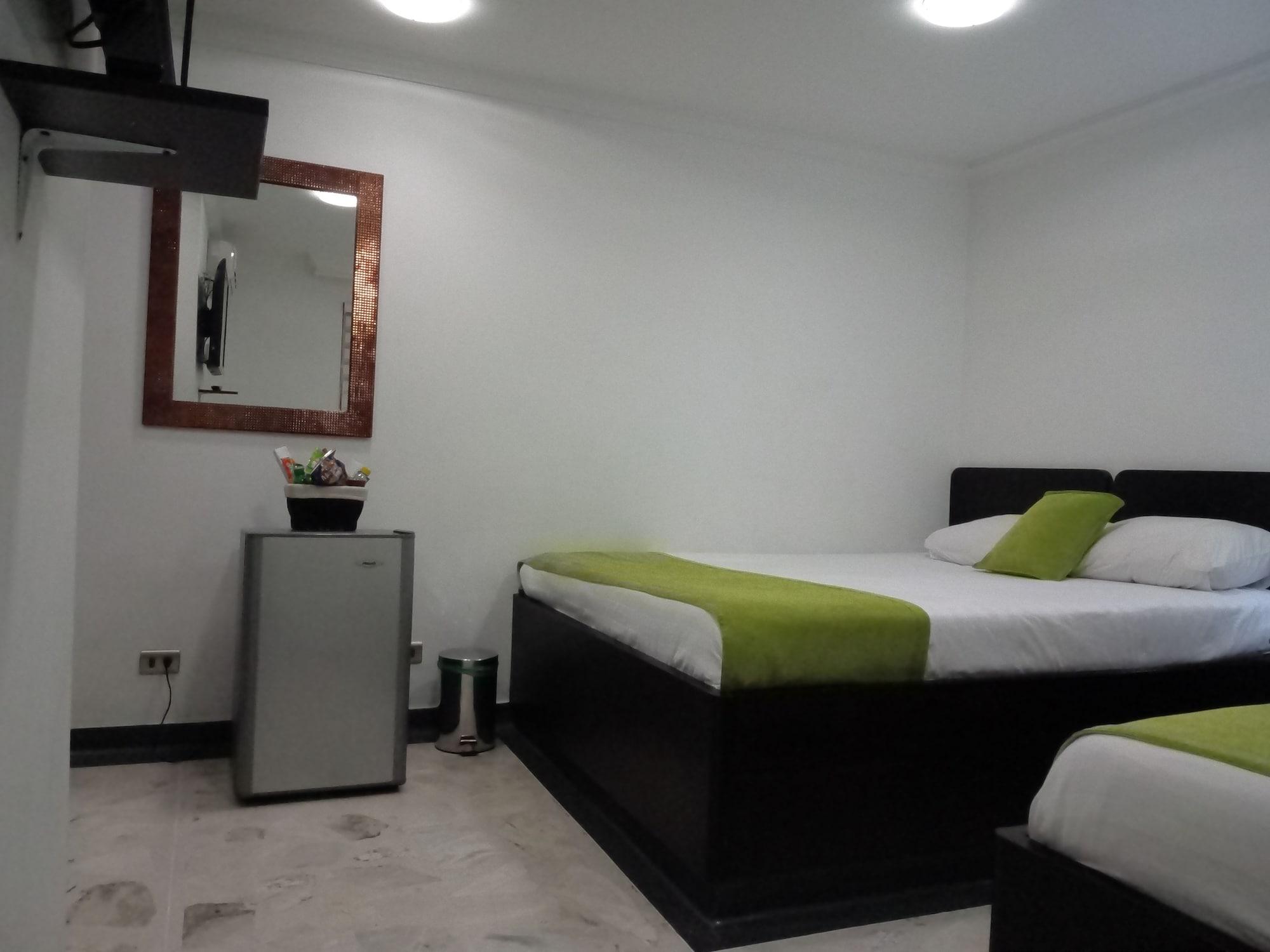 Hotel Calasanz Real Medellin Bagian luar foto