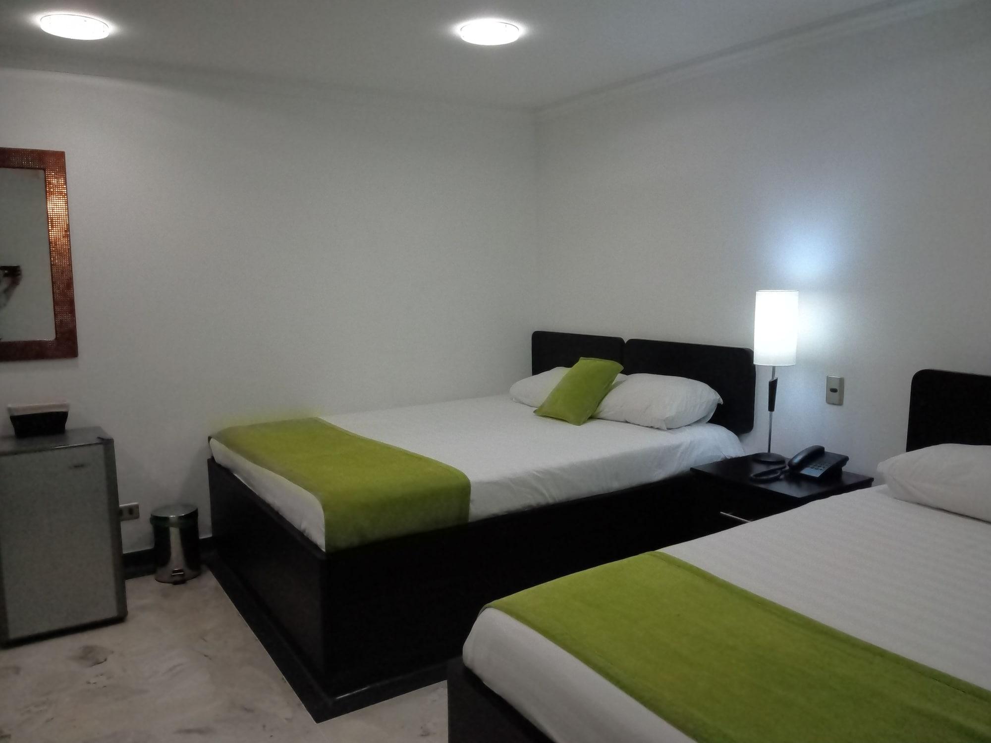 Hotel Calasanz Real Medellin Bagian luar foto
