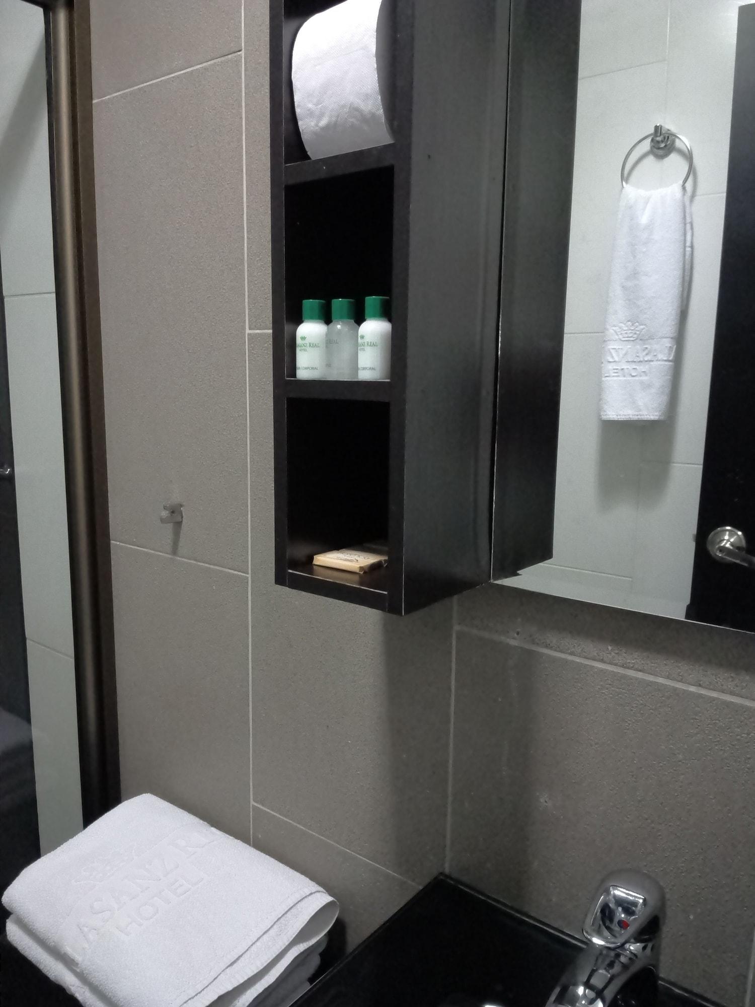 Hotel Calasanz Real Medellin Bagian luar foto