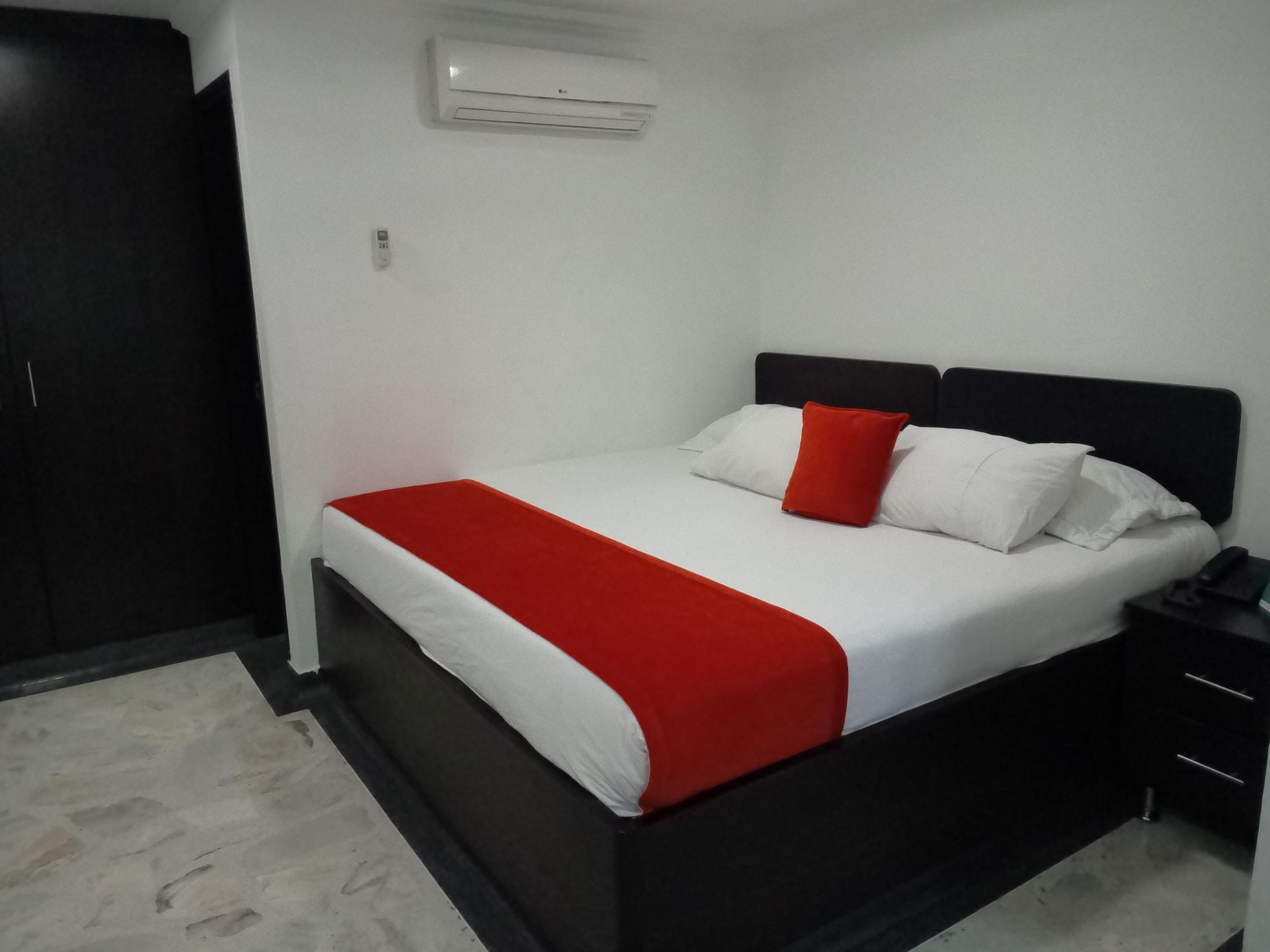 Hotel Calasanz Real Medellin Bagian luar foto