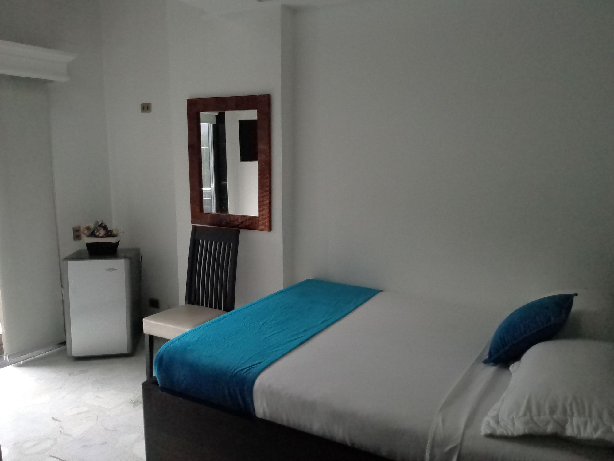 Hotel Calasanz Real Medellin Bagian luar foto