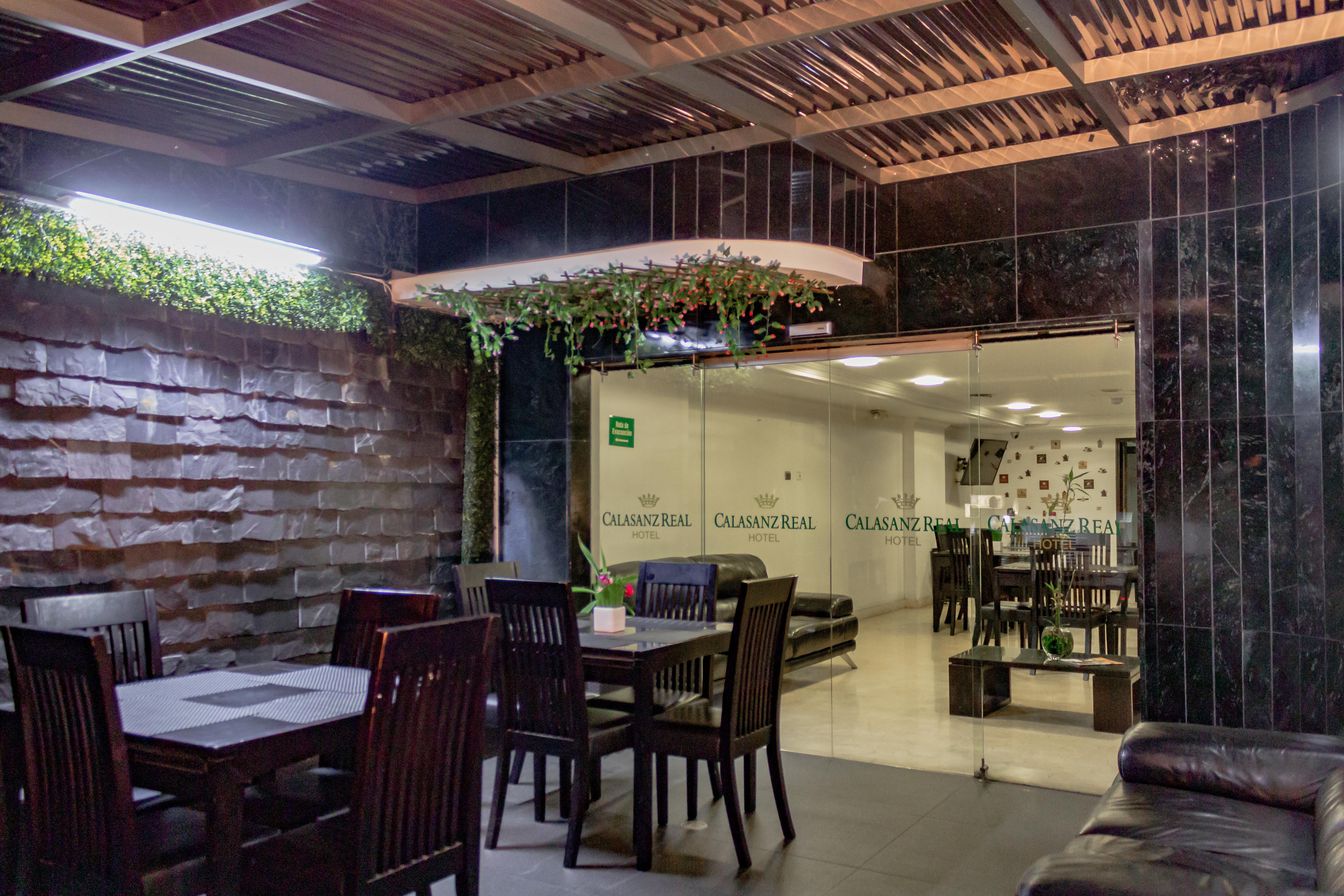 Hotel Calasanz Real Medellin Bagian luar foto