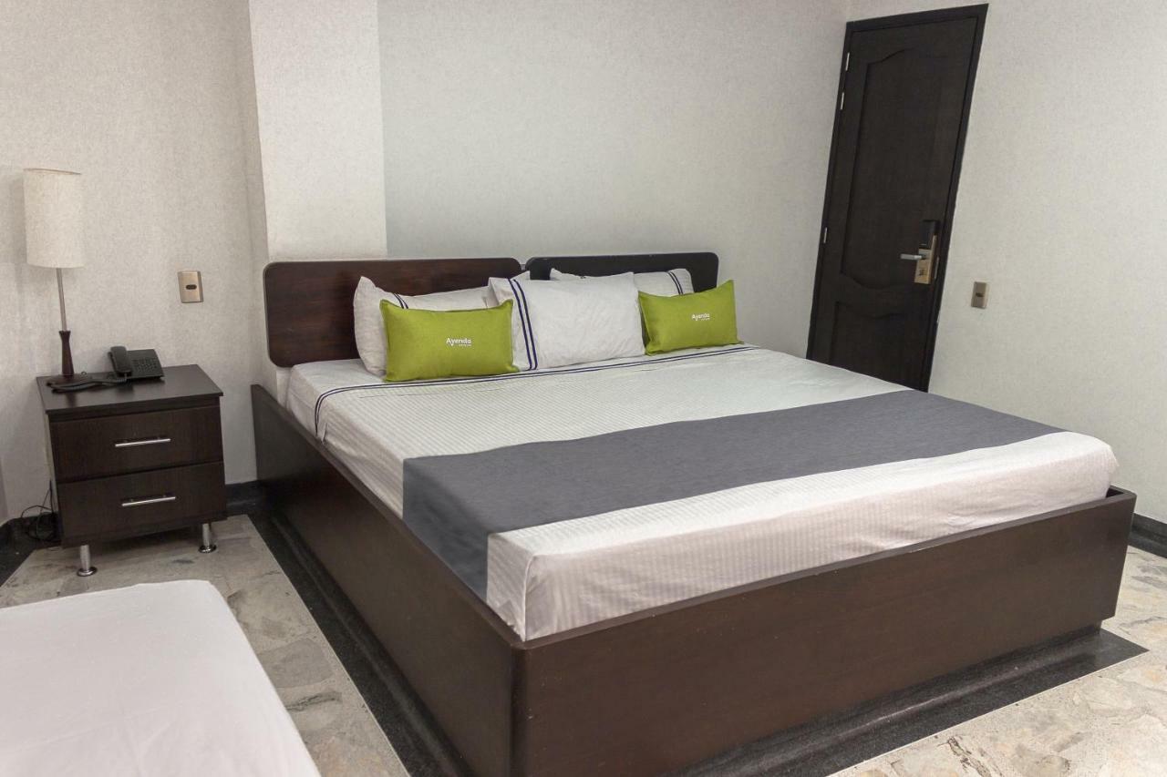 Hotel Calasanz Real Medellin Bagian luar foto